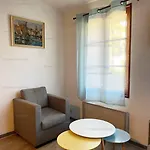 6volt21 Pour 6 Personnes Au Coeur Du Faubourg Appartement *