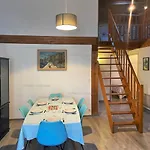 Appartement 6volt21 Pour 6 Personnes Au Coeur Du Faubourg *